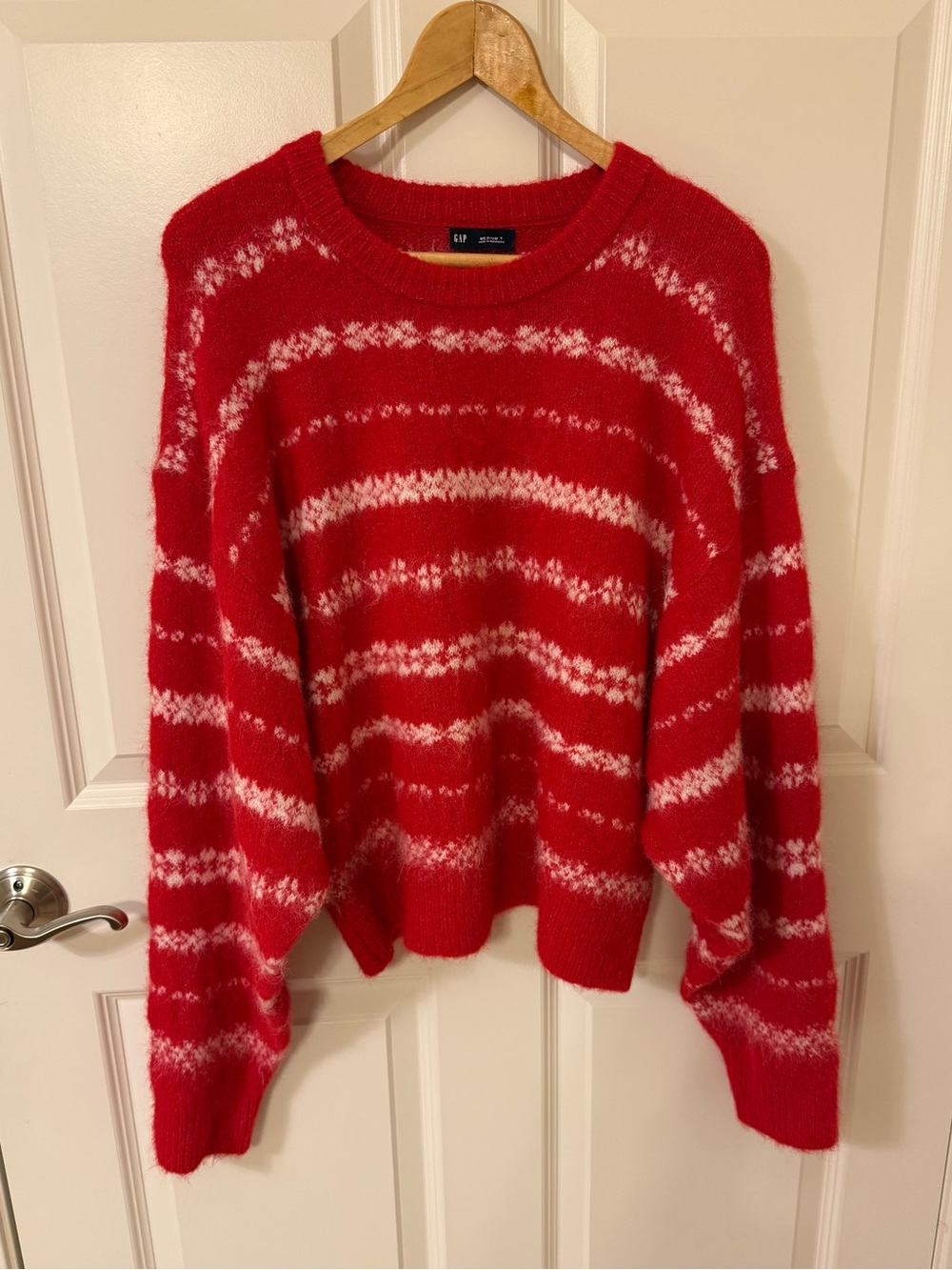 Gap Women’s Red Fair Isle Fuzzy Sweater M Tall Oversize Long Sleeve Crew EUC